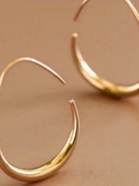 New! Goldie Tear Drop Earrings (3039) NWOT